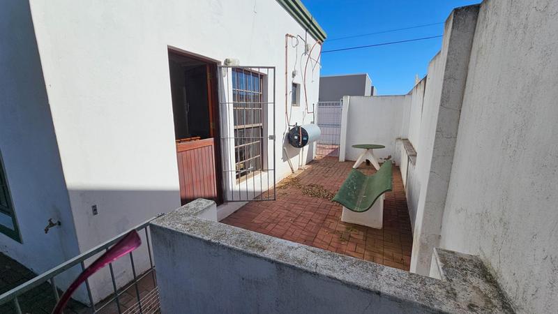 4 Bedroom Property for Sale in Elands Bay Western Cape